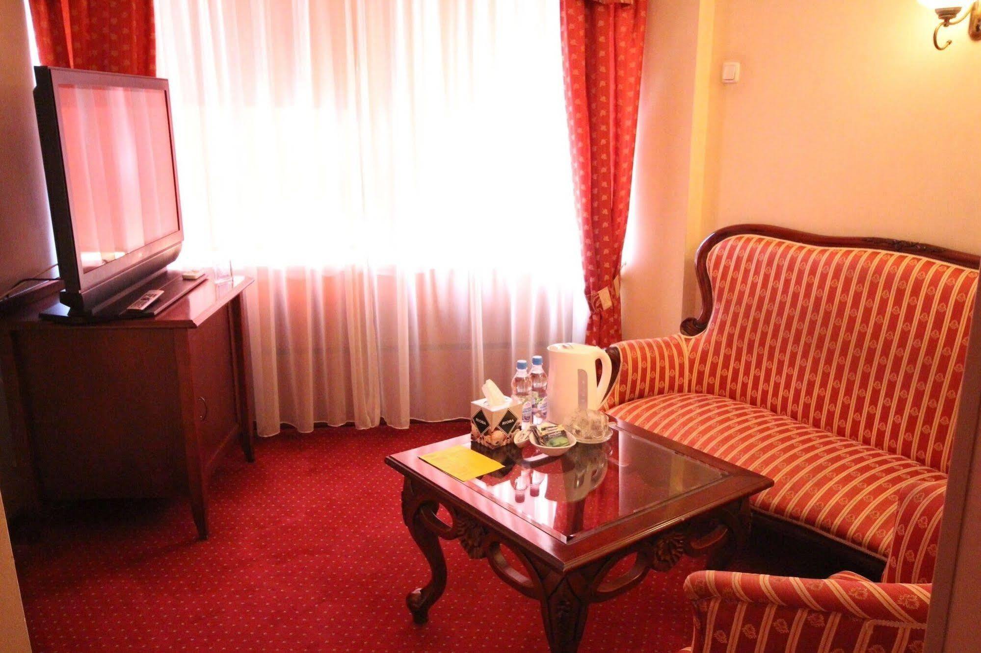 Adria Hotel